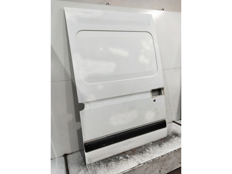 Recambio de puerta lateral corredera derecha para opel movano 2.5 diesel (s8u-772 / l93) referencia OEM IAM 194/1275CM CIEGA 5P
