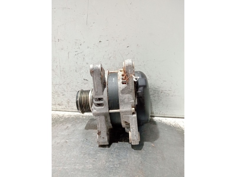 Recambio de alternador para opel corsa f referencia OEM IAM 9835688980 MS1042117143 