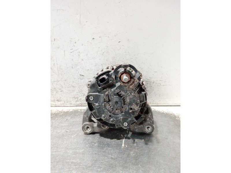 Recambio de alternador para renault megane iv berlina 5p referencia OEM IAM 231009933R A5TE0581ZE 