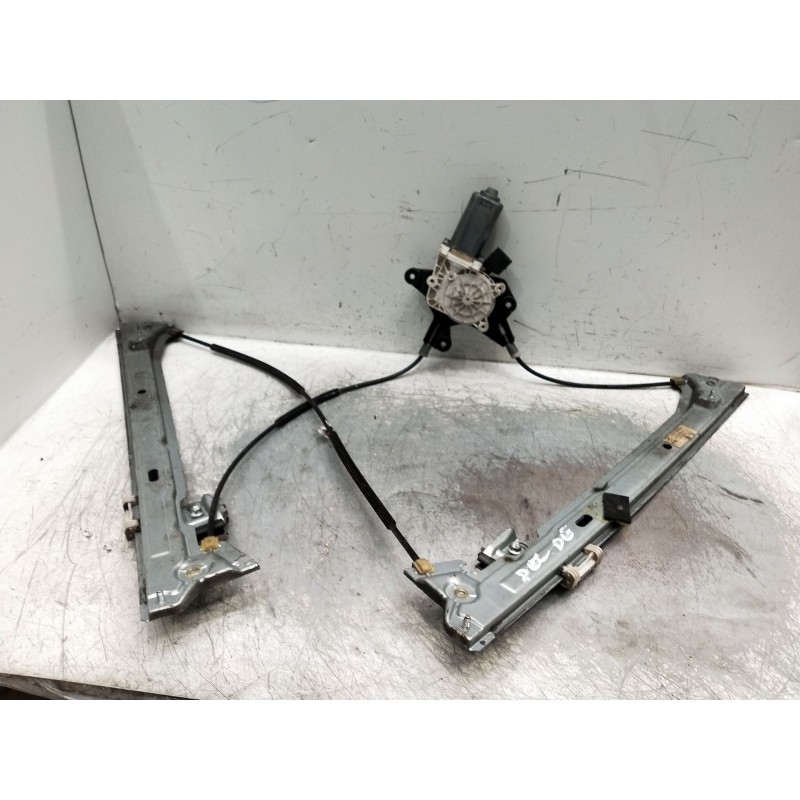 Recambio de elevalunas delantero derecho para mercedes-benz vito (w639) basic, combi referencia OEM IAM a6397200546  5p