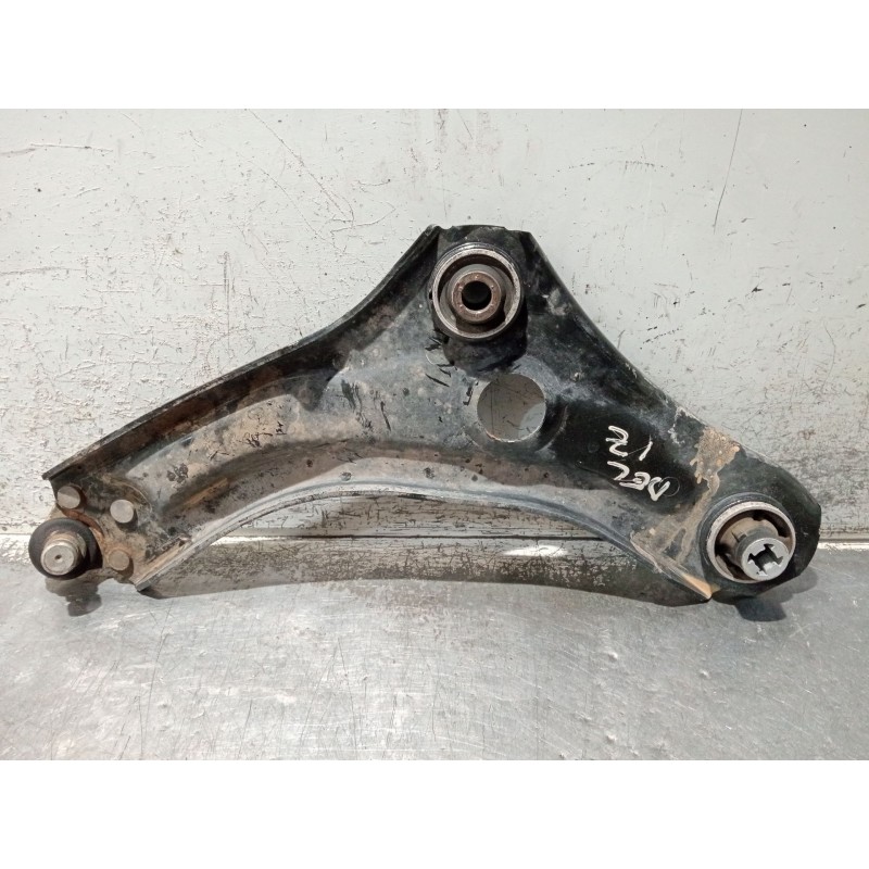 Recambio de brazo suspension inferior delantero izquierdo para renault megane iv berlina 5p referencia OEM IAM 505458992R  