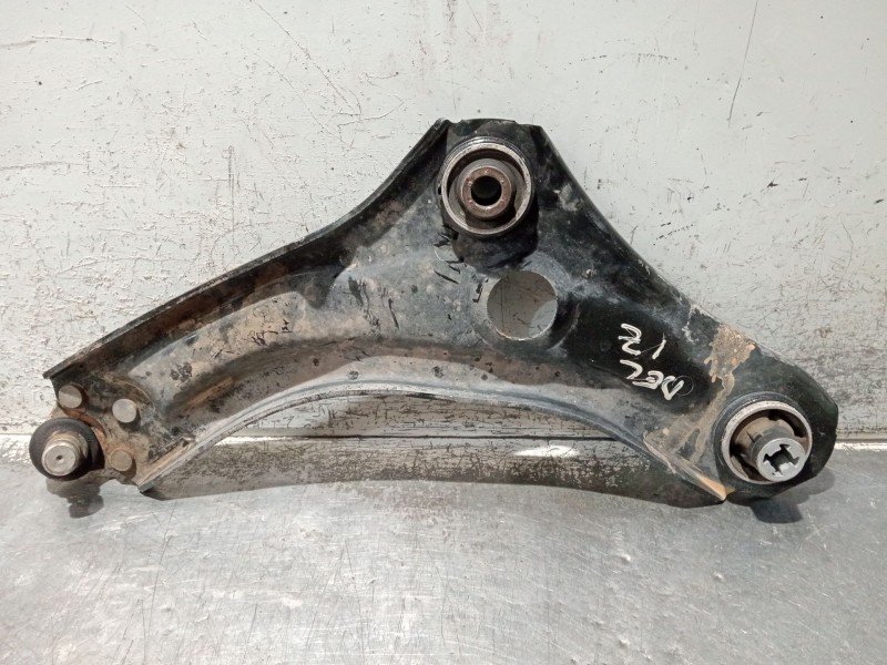 Recambio de brazo suspension inferior delantero izquierdo para renault megane iv berlina 5p referencia OEM IAM 505458992R  