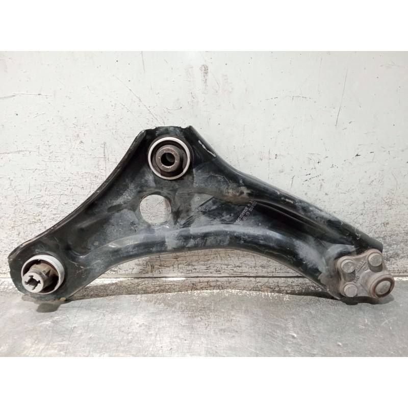 Recambio de brazo suspension inferior delantero izquierdo para renault megane iv berlina 5p referencia OEM IAM 505458992R  