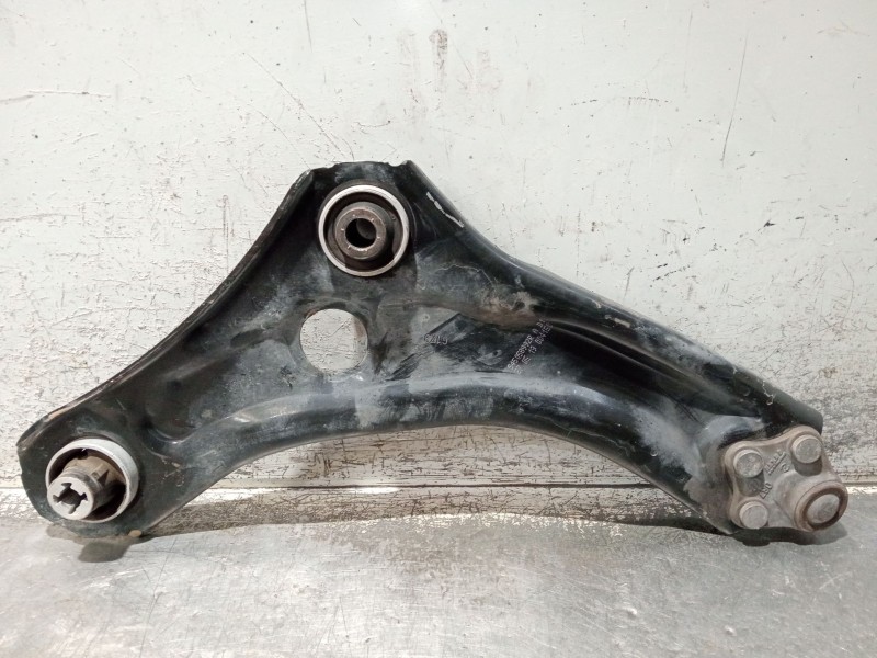 Recambio de brazo suspension inferior delantero izquierdo para renault megane iv berlina 5p referencia OEM IAM 505458992R  