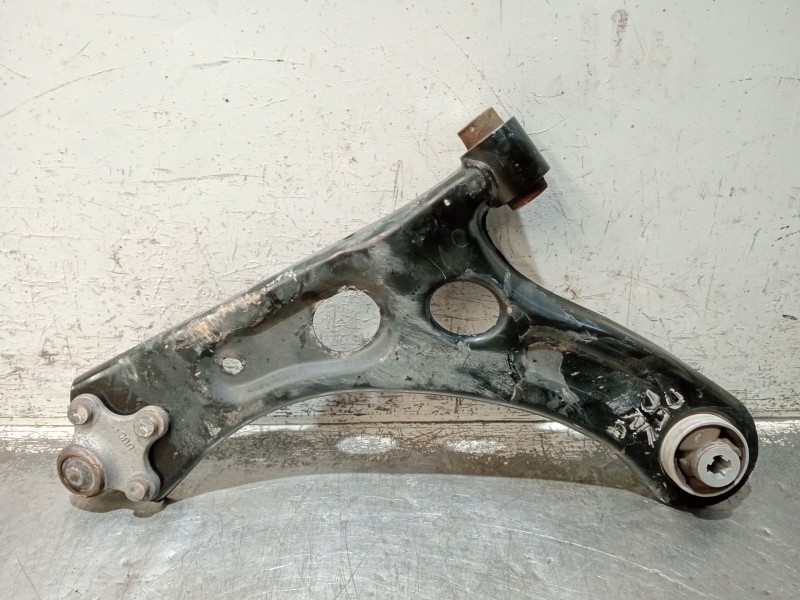 Recambio de brazo suspension inferior delantero derecho para peugeot 208 (p2) referencia OEM IAM   