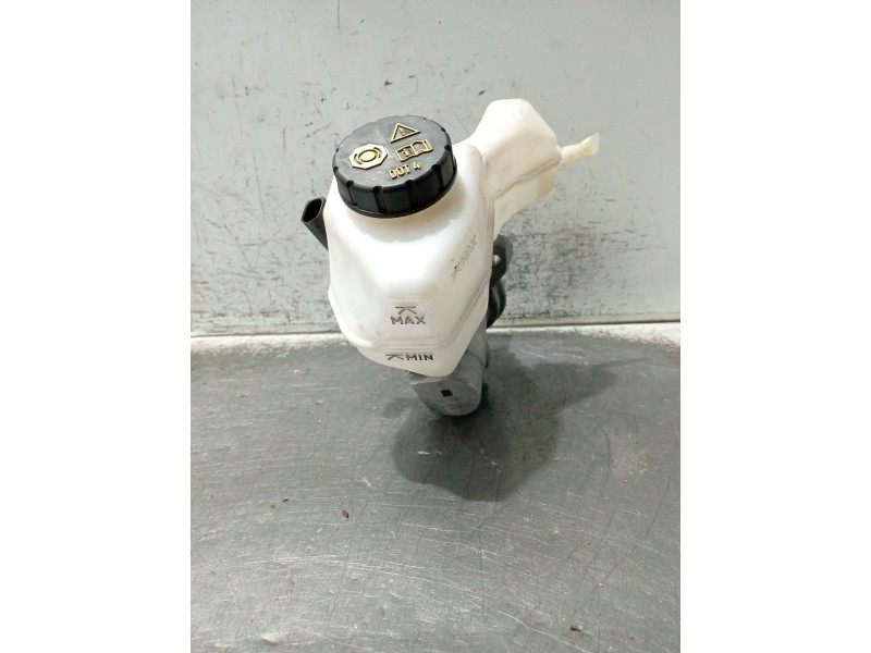 Recambio de bomba freno para cupra formentor referencia OEM IAM 02048644P7  