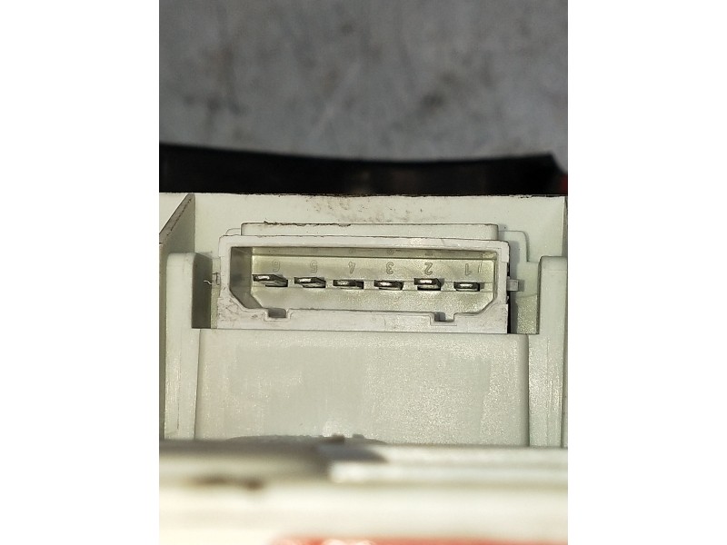 Recambio de piloto trasero derecho para audi a3 (8l) referencia OEM IAM 8l0945095b  