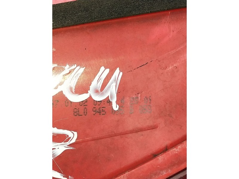 Recambio de piloto trasero derecho para audi a3 (8l) referencia OEM IAM 8l0945095b  