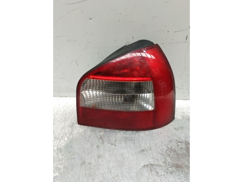 Recambio de piloto trasero izquierdo para audi a3 (8l) referencia OEM IAM   