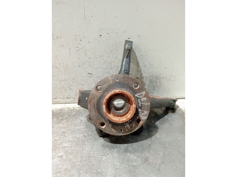 Recambio de mangueta delantera derecha para peugeot 208 (p2) referencia OEM IAM   