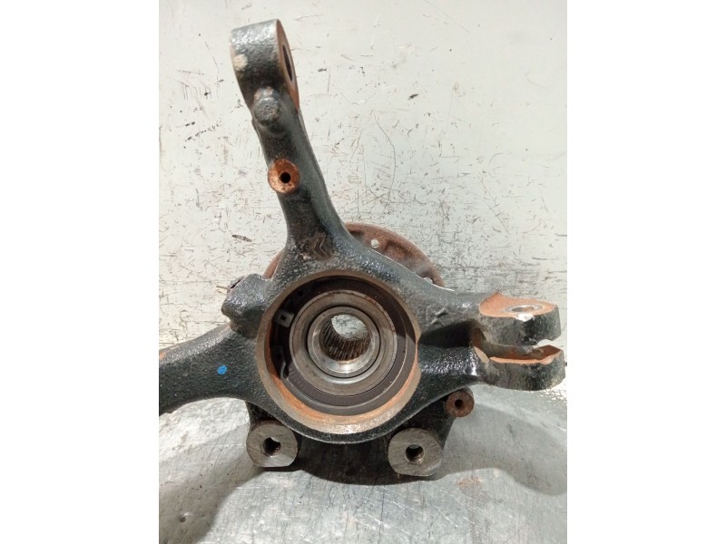 Recambio de mangueta delantera derecha para peugeot 208 (p2) referencia OEM IAM   