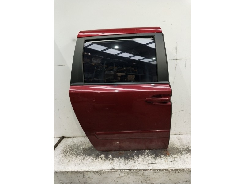 Recambio de puerta lateral corredera derecha para kia carnival referencia OEM IAM  5p 