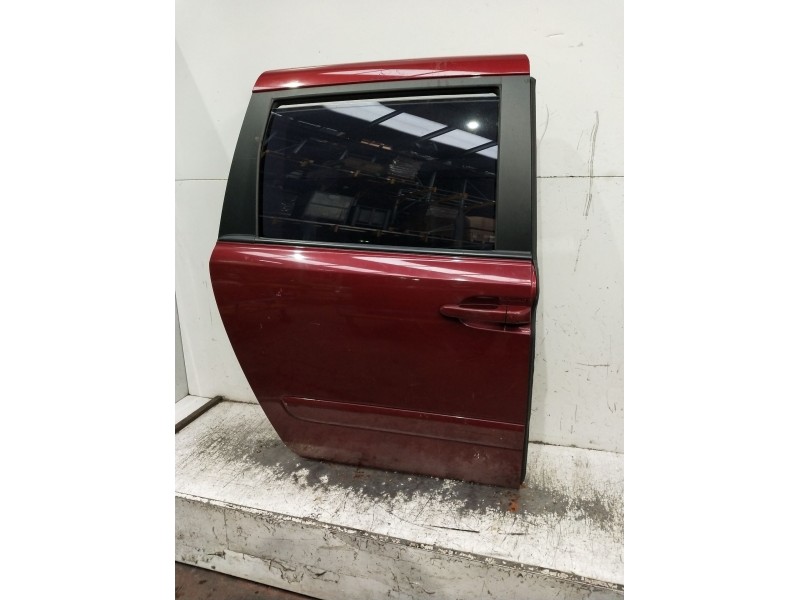 Recambio de puerta lateral corredera derecha para kia carnival referencia OEM IAM  5p 