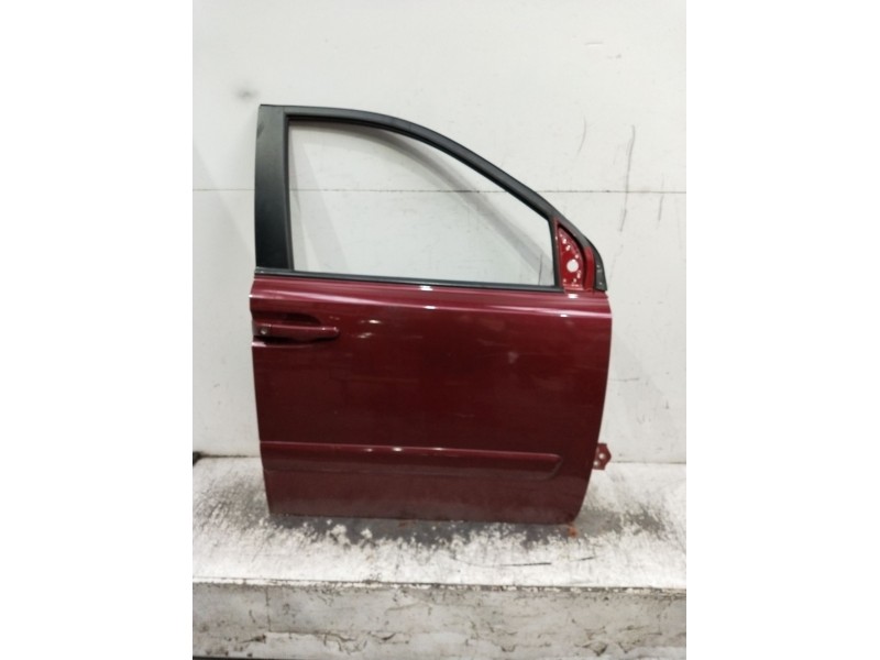 Recambio de puerta delantera derecha para kia carnival referencia OEM IAM  5p 