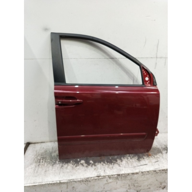 Recambio de puerta delantera derecha para kia carnival referencia OEM IAM  5p 