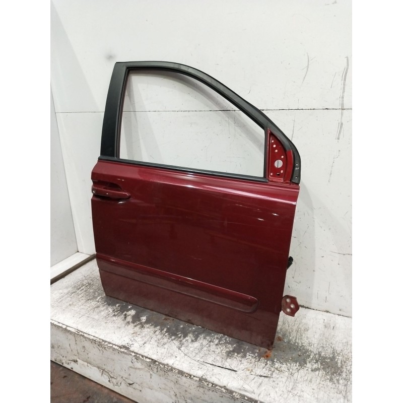 Recambio de puerta delantera derecha para kia carnival referencia OEM IAM  5p 