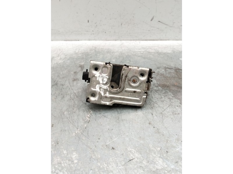 Recambio de motor cierre centralizado trasero derecho para dacia logan referencia OEM IAM 8200928479 5P 