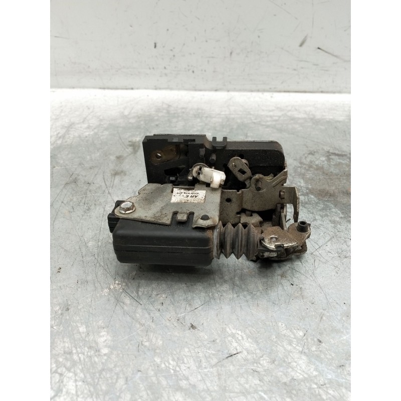 Recambio de motor cierre centralizado trasero derecho para dacia logan referencia OEM IAM 8200928479 5P 