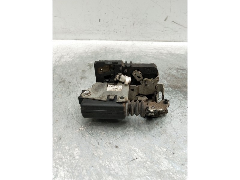 Recambio de motor cierre centralizado trasero derecho para dacia logan referencia OEM IAM 8200928479 5P 