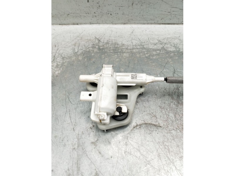 Recambio de motor cierre centralizado porton para mercedes-benz clase gla (bm 247) referencia OEM IAM a0999068600  