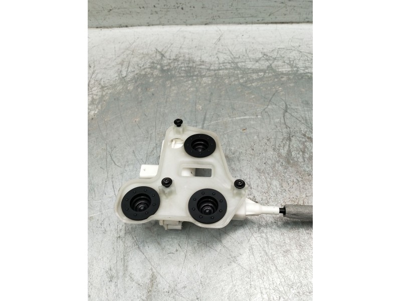 Recambio de motor cierre centralizado porton para mercedes-benz clase gla (bm 247) referencia OEM IAM a0999068600  