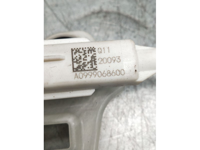 Recambio de motor cierre centralizado porton para mercedes-benz clase gla (bm 247) referencia OEM IAM a0999068600  