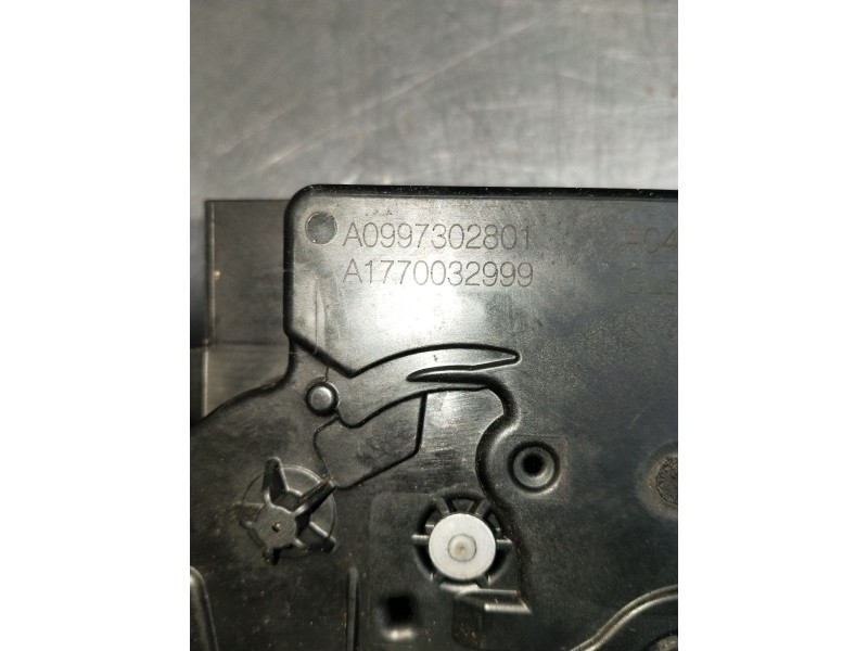 Recambio de motor cierre centralizado trasero derecho para mercedes-benz clase gla (bm 247) referencia OEM IAM A1770032999A09973