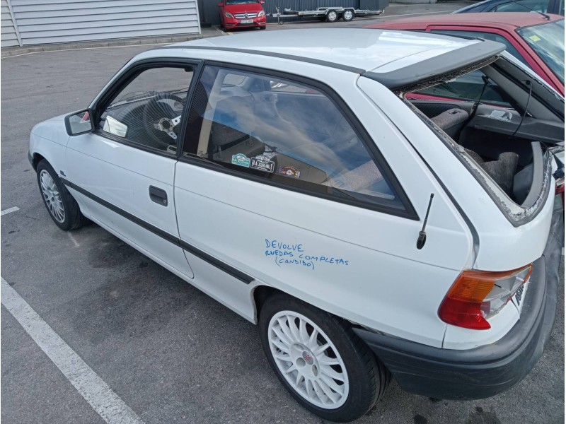 opel astra f berlina del año 1993