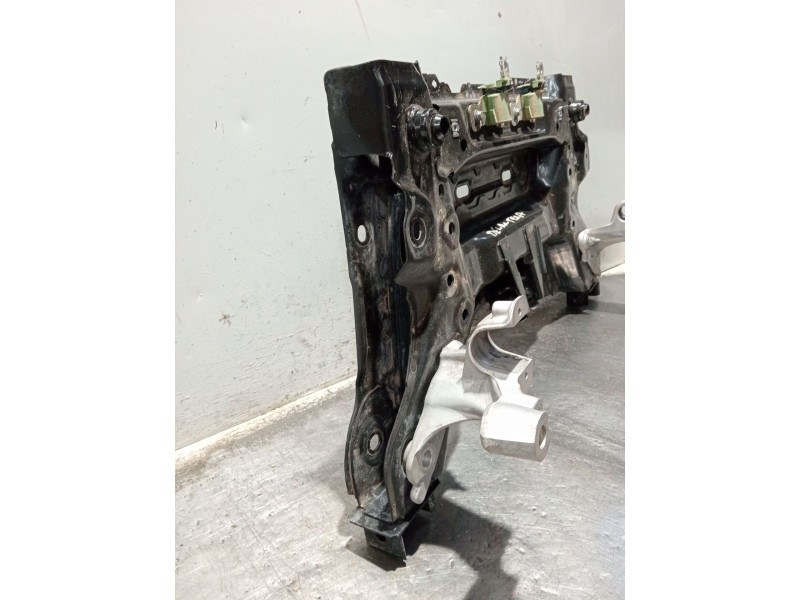 Recambio de puente delantero para renault megane iv berlina 5p referencia OEM IAM   cuna