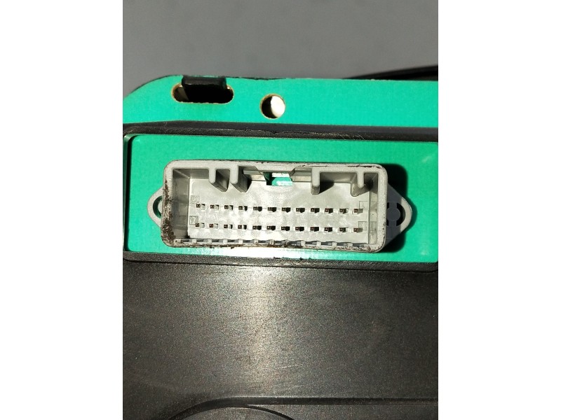 Recambio de cuadro instrumentos para dacia logan referencia OEM IAM 248108043R  