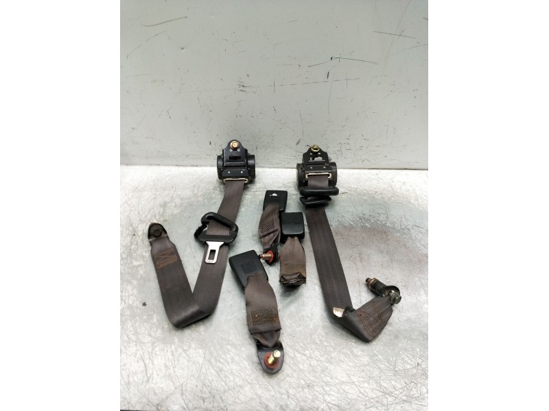Recambio de juego cinturones trasero para hyundai matrix (fc) 1.6 gls referencia OEM IAM  5p 