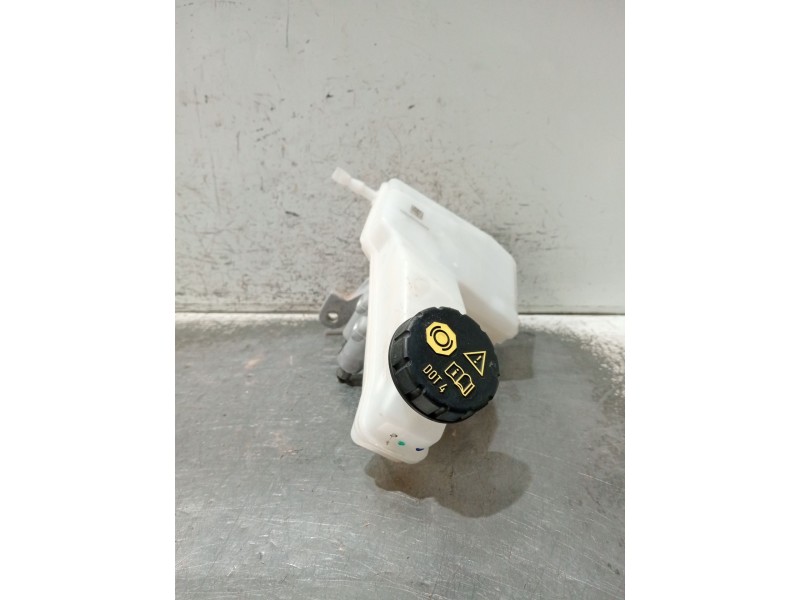 Recambio de bomba freno para opel corsa f referencia OEM IAM 32672071 A005P990 