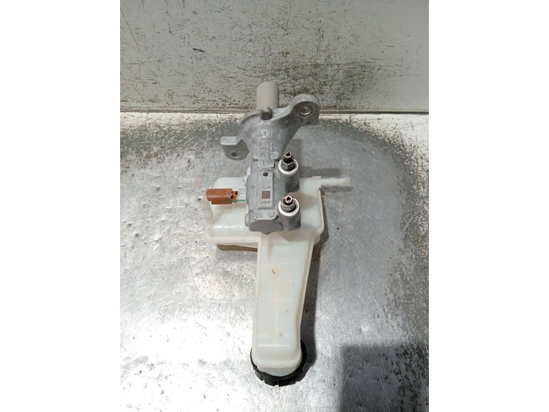 Recambio de bomba freno para opel corsa f referencia OEM IAM 32672071 A005P990 