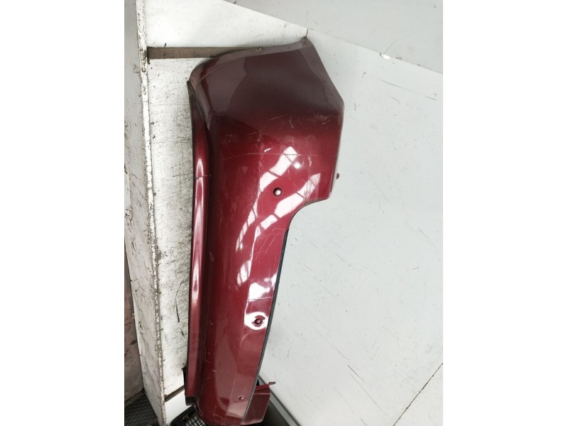 Recambio de paragolpes trasero para kia carnival referencia OEM IAM   