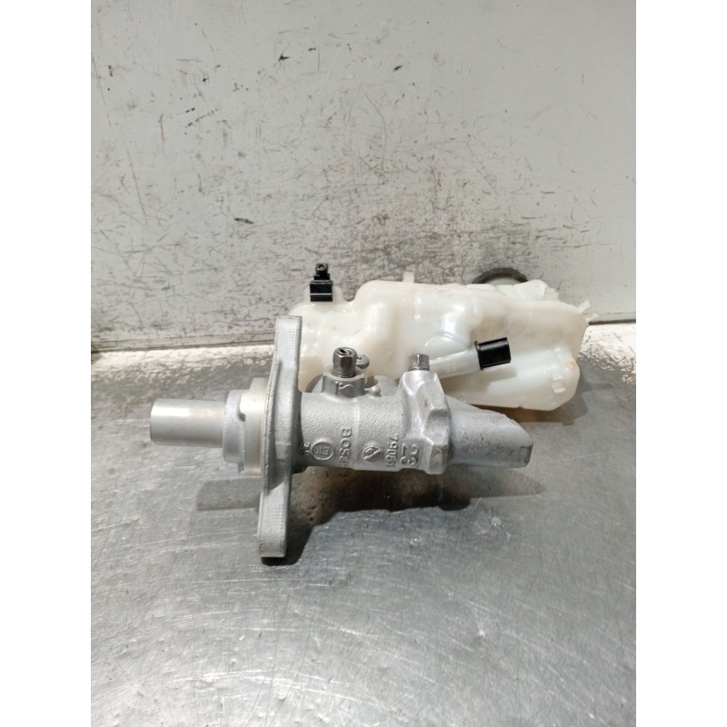 Recambio de bomba freno para renault megane iv berlina 5p referencia OEM IAM 460913217R 790611 
