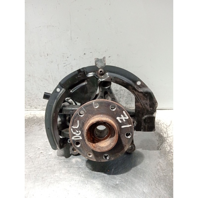 Recambio de mangueta delantera izquierda para renault megane iv berlina 5p referencia OEM IAM 411614022R  