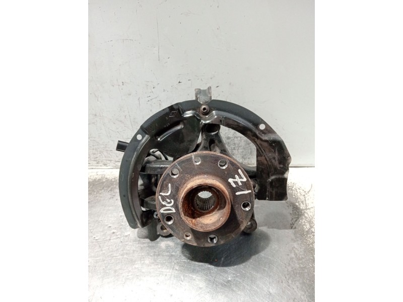 Recambio de mangueta delantera izquierda para renault megane iv berlina 5p referencia OEM IAM 411614022R  