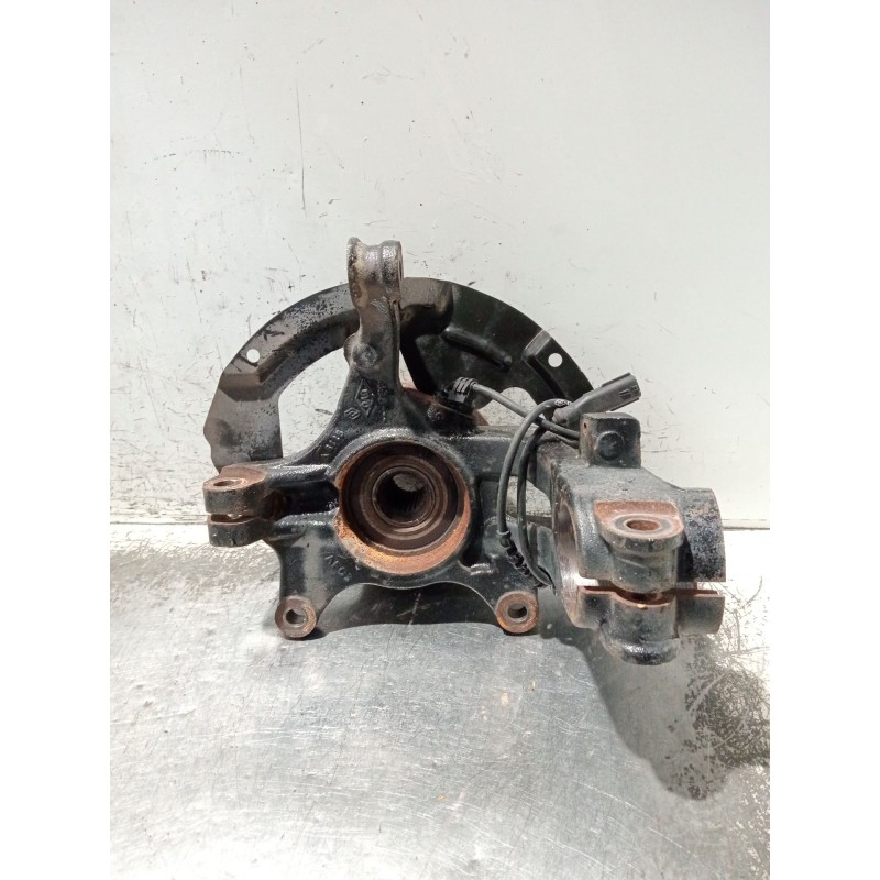 Recambio de mangueta delantera izquierda para renault megane iv berlina 5p referencia OEM IAM 411614022R  