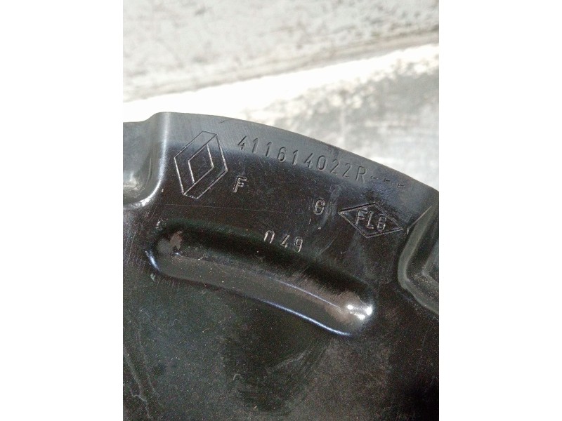 Recambio de mangueta delantera izquierda para renault megane iv berlina 5p referencia OEM IAM 411614022R  