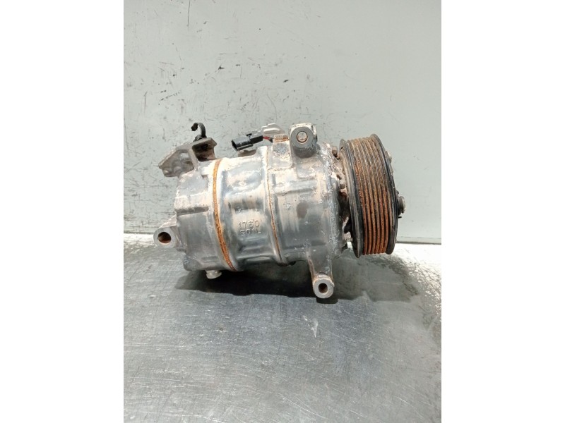 Recambio de compresor aire acondicionado para renault megane iv berlina 5p referencia OEM IAM 926001268R PXC14 