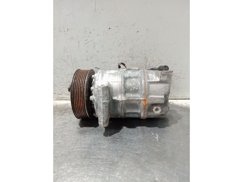 Recambio de compresor aire acondicionado para renault megane iv berlina 5p referencia OEM IAM 926001268R PXC14 