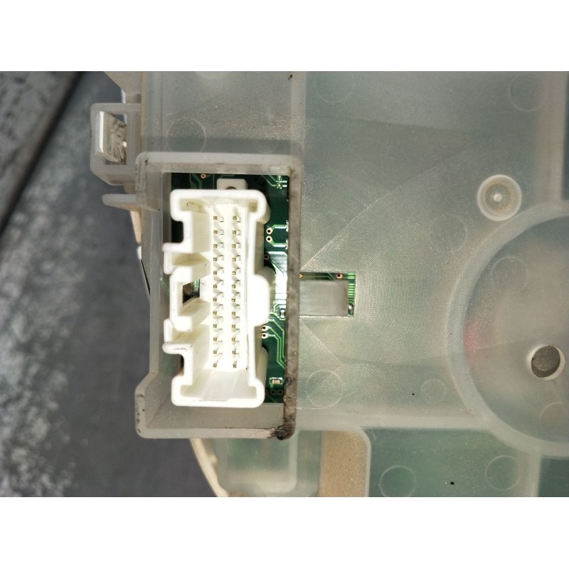 Recambio de cuadro instrumentos para mitsubishi montero (v80/v90) referencia OEM IAM 02152704147278100B220MMO0441070T32360  