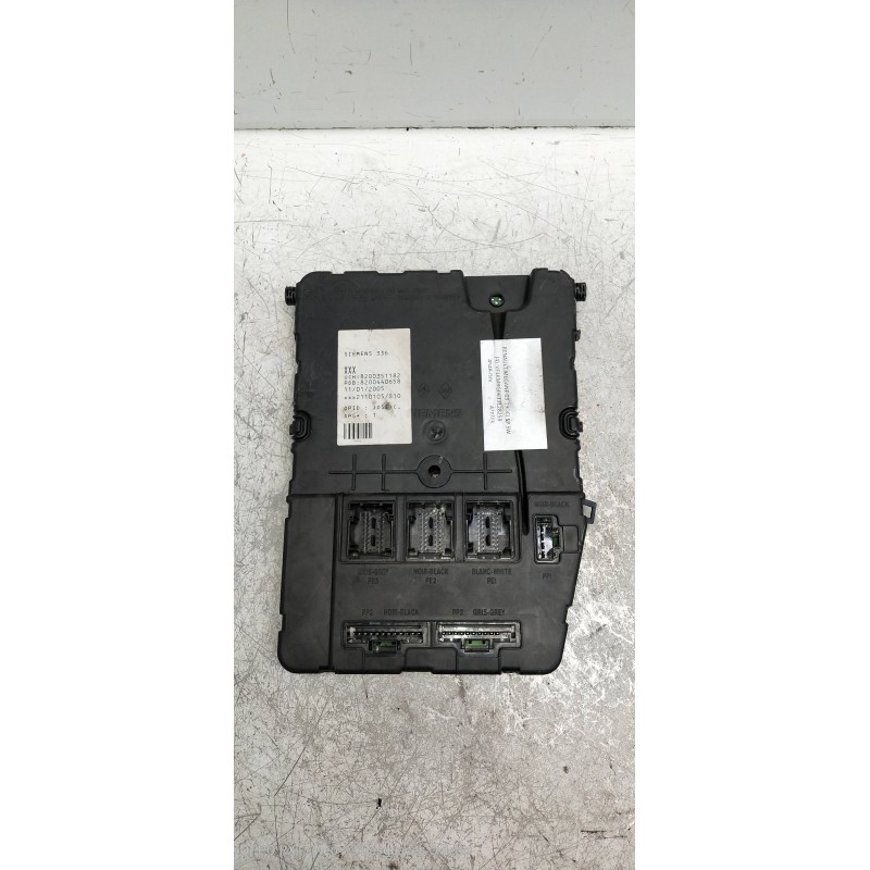 Recambio de caja reles / fusibles para renault megane ii familiar authentique confort referencia OEM IAM 8200351182 S118400150C 