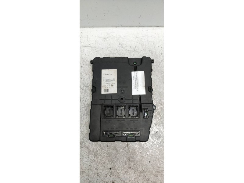 Recambio de caja reles / fusibles para renault megane ii familiar authentique confort referencia OEM IAM 8200351182 S118400150C 
