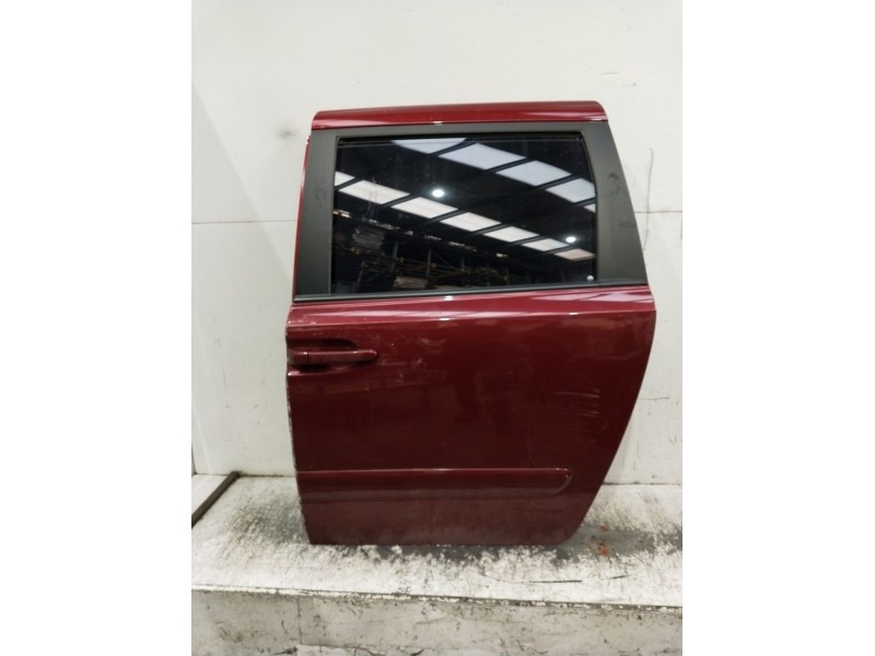 Recambio de puerta lateral corredera izquierda para kia carnival referencia OEM IAM  5p 