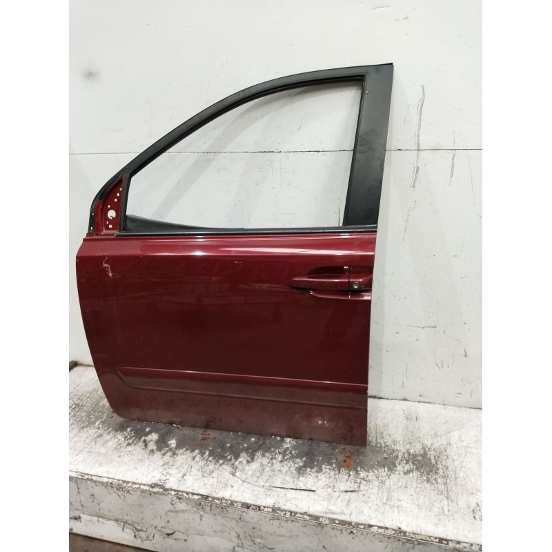 Recambio de puerta delantera izquierda para kia carnival referencia OEM IAM  5p 