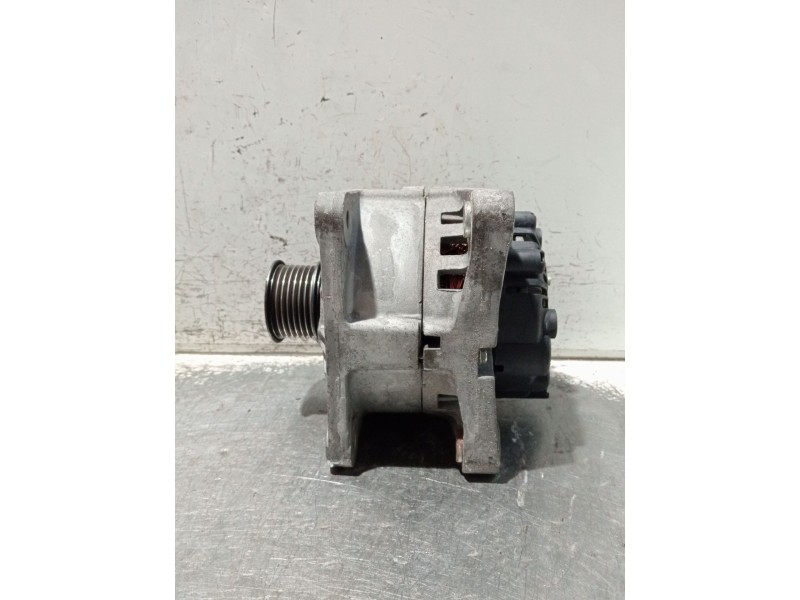 Recambio de alternador para renault megane ii berlina 5p referencia OEM IAM AI90250  