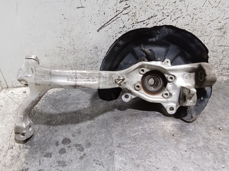 Recambio de mangueta delantera izquierda para audi a6 avant (4f5) referencia OEM IAM 4F0407241  