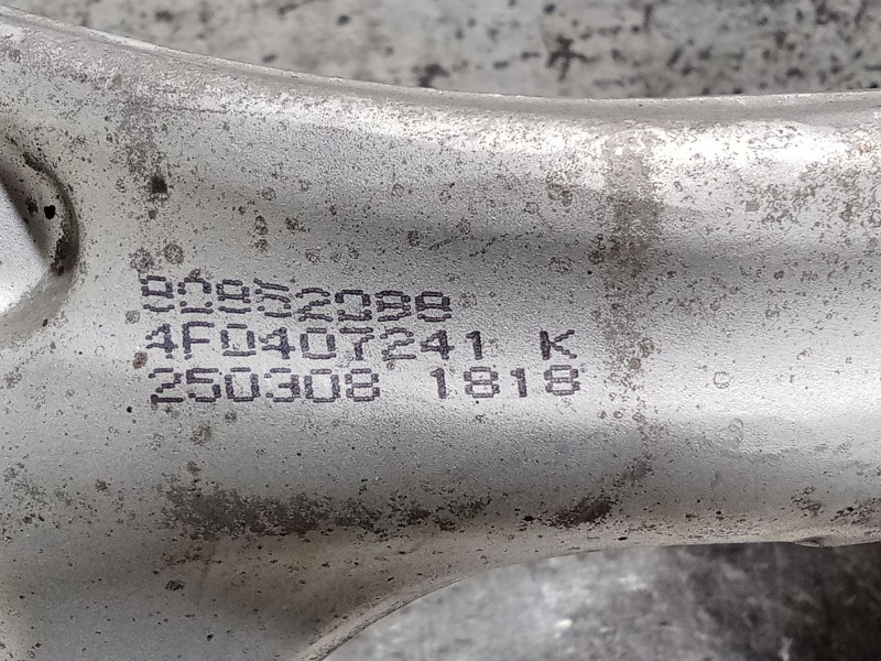 Recambio de mangueta delantera izquierda para audi a6 avant (4f5) referencia OEM IAM 4F0407241  