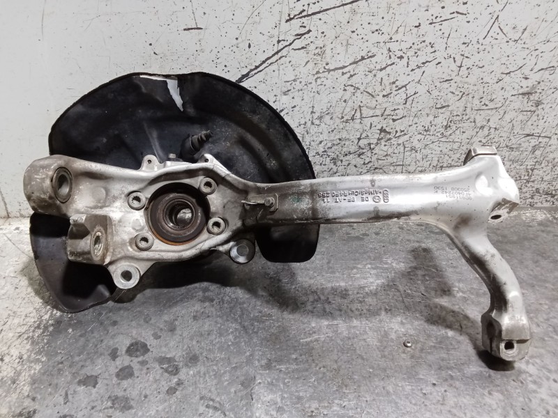 Recambio de mangueta delantera derecha para audi a6 avant (4f5) referencia OEM IAM 4F0407242  